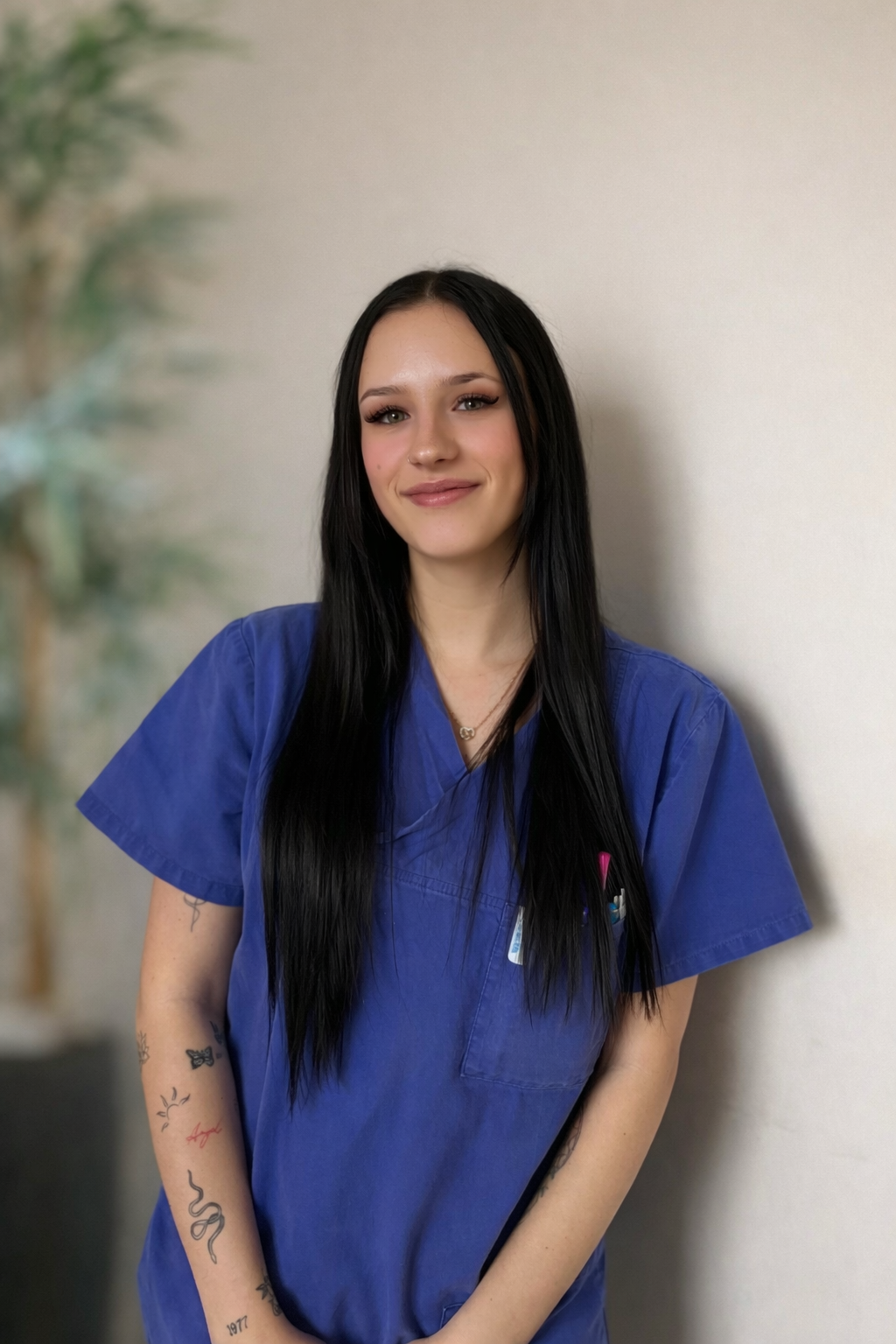 Frau Trinkhaus blickt in die Kamera.